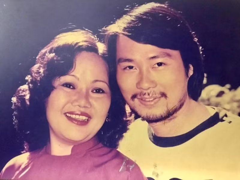 Sau khi ly hôn người chồng đầu tiên, năm 1980, nghệ sĩ Ngọc Giàu tái hôn với nhạc sĩ Nguyễn Kim Bằng. Hai người yêu nhau khi còn chung sân khấu Trần Hữu Trang. Ảnh: Người Lao Động.