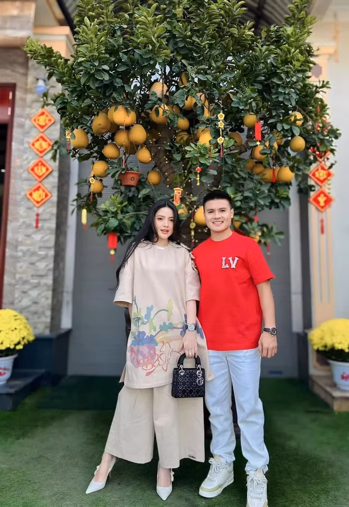 Chu Thanh Huyen an mac ra sao khi don Tet o nha chong?-Hinh-3
