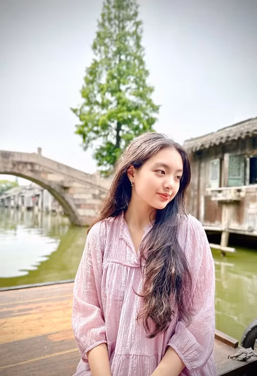 Sao nhí Bố ơi, mình đi đâu thế sở hữu sống mũi cao. Ảnh: FBNV.