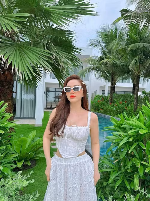 Bảo Thy đang có cuộc hôn nhân hạnh phúc bên đại gia Phan Lĩnh và con trai.