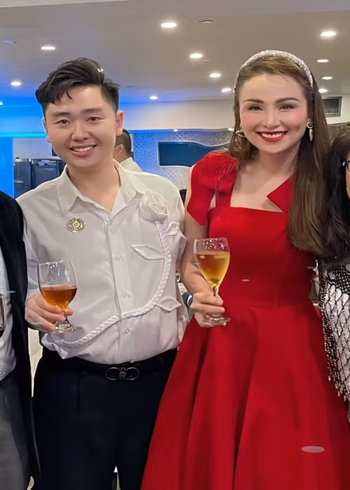 Chồng Diễm Hương được nhiều người khen điển trai.