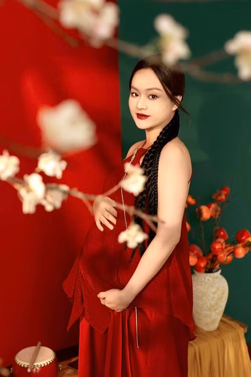 “Mà phải cố khóc nhẹ nhàng không để Lina hay mẹ Phương nghe thấy nữa cơ”, nữ diễn viên chia sẻ.