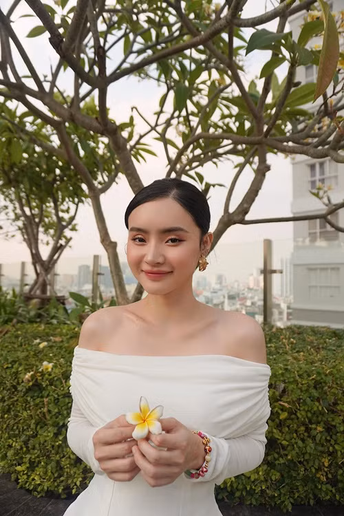Phương Trang tập trung kinh doanh giống chị gái.