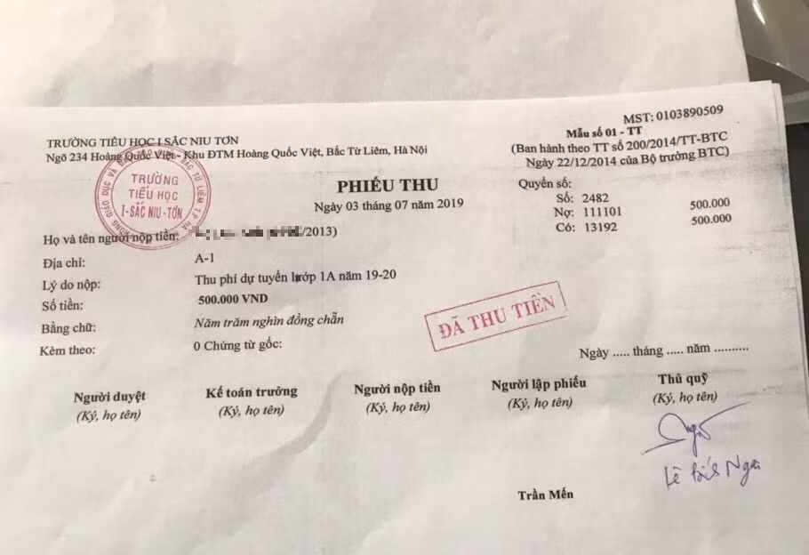 Khong duoc cap phep tuyen sinh truong Newton van thu tien phu huynh?