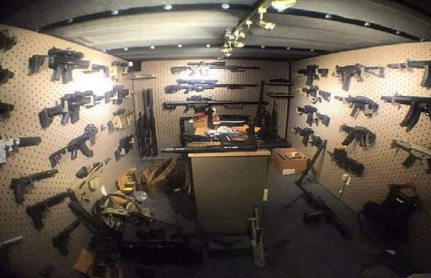 Phòng chứa bộ sưu tập súng của Bilzerian. Tuy nhiên, những tên trộm đã không thể đột nhập vào đây.