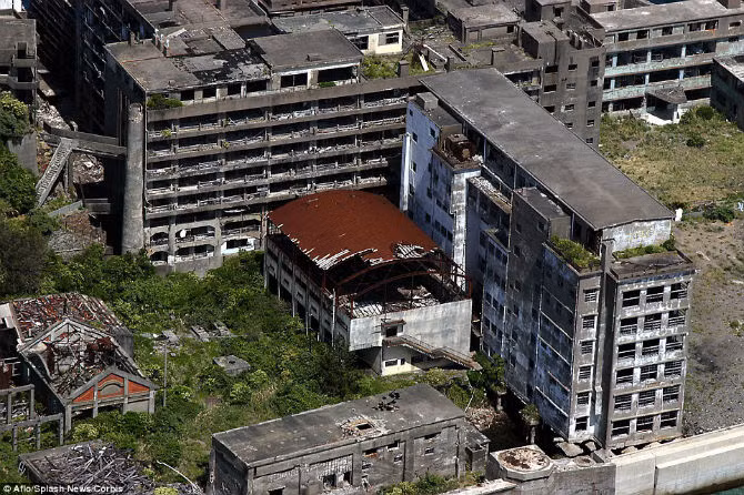 Hơn 5.000 người từng sinh sống trên trên đảo Hashima (Nhật Bản).