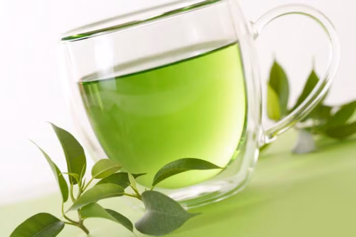 Theo một nghiên cứu mới được tiến hành, càng nhiều mỡ bụng, bạn càng khó kiểm soát được cơn đói của bản thân. Do vậy, để chống lại cơn thèm ăn, cần tác động vào mỡ bụng. Và hãy dùng trà xanh để đối phó với mỡ bụng, qua đó là với cảm giác thèm ăn.