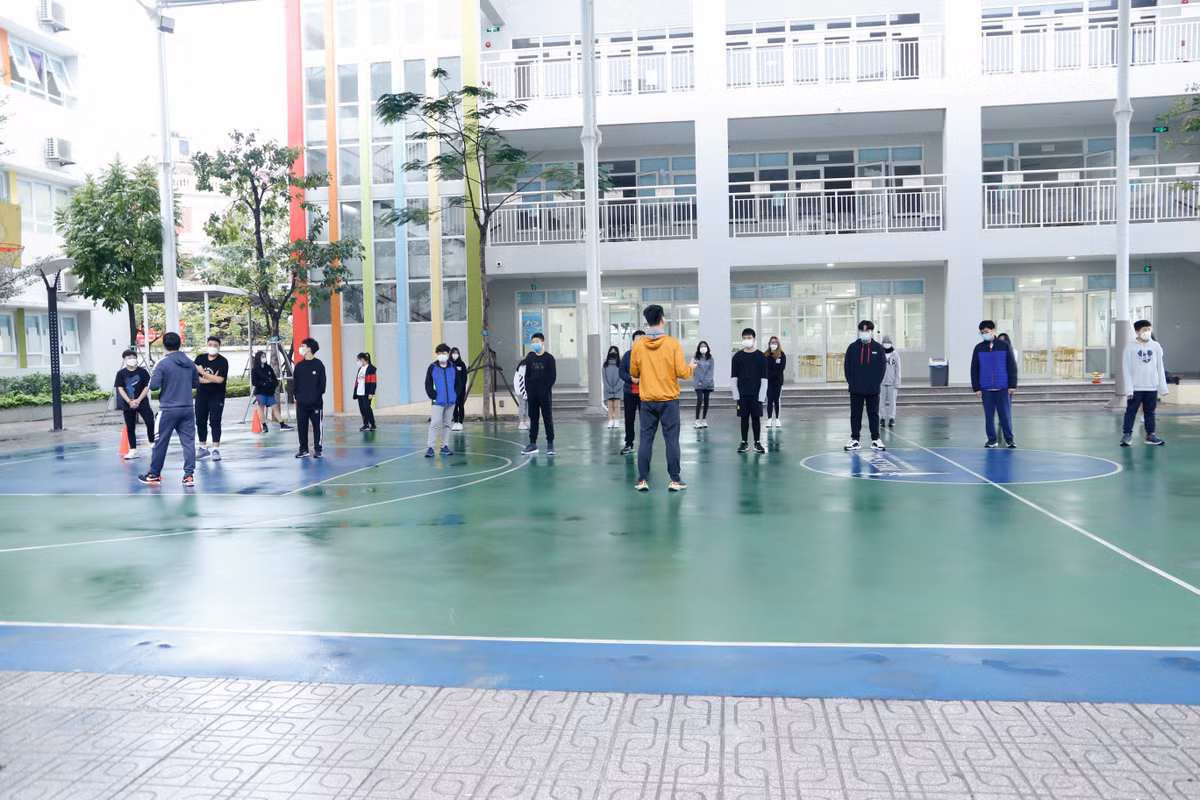 Ngoi truong o Ha Noi lan dau duoc don hoc sinh di hoc truc tiep-Hinh-5