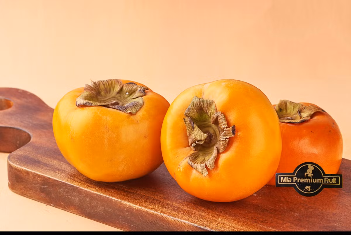 Ngon ngang nhau: Hồng Nhật 500 ngàn/quả... hồng mật Vân Sơn 40 ngàn/kg Ngon ngang nhau: Hong Nhat 500 ngan/qua... hong mat Van Son 40 ngan/kg