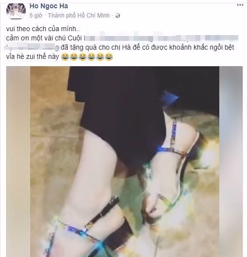 Sau 3 tháng quen nhau, Hồ Ngọc Hà khoe món quà vô cùng đặc biệt nhận được từ Kim Lý. Ảnh: FBNV