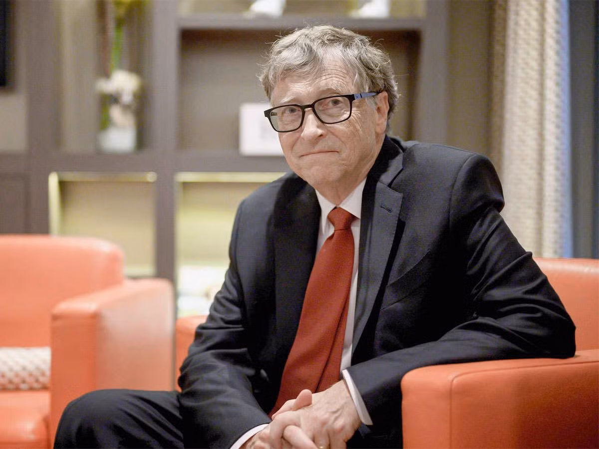 Theo CNBC, tỷ phú Bill Gates và Mark Zuckerberg đều muốn con cái tìm ra con đường của mình hơn là dựa vào một tờ giấy bạc. Vì thế, cả hai tỷ phú này đang dành một phần đáng kể tài sản của họ cho tổ chức từ thiện.