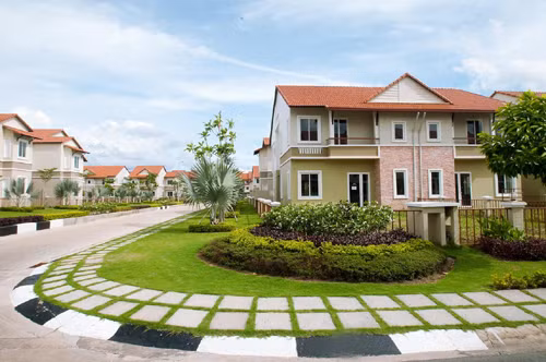Ngôi nhà có phong thủy tốt cần nhiều ánh sáng tự nhiên và thông gió. Không khí thoáng đãng dễ dàng sản sinh ra nhiều dương khí, đẩy lùi âm khí, tốt cho sức khỏe và cả tài lộc của gia chủ.