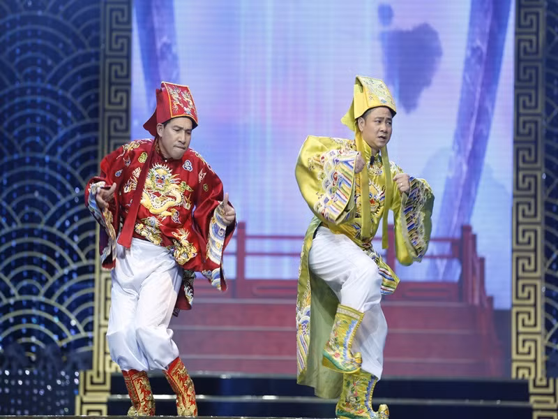 Ca từ các ca khúc "Lụt từ ngã tư đường phố", "Hoang mang style", "Thật bất ngờ", "Tình khúc nợ nần" đều được làm mới.