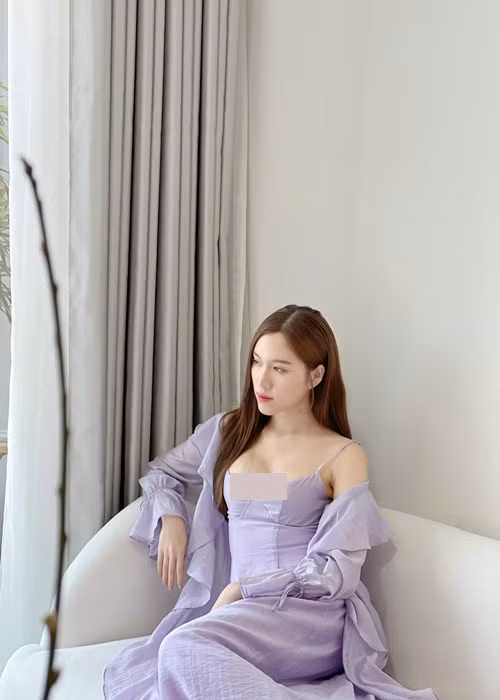 Đây là lần đầu tiên trong cuộc đời người đẹp phải đón Tết xa nhà. Nữ MC cho biết, cô sẽ xem đây như là một trải nghiệm đặc biệt của tuổi trưởng thành.