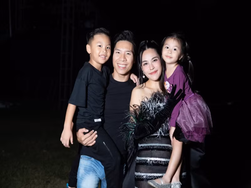 Ngọc Mai tâm sự, cô thích có đông con vì thế, năm nay, rất có thể vợ chồng cô sẽ sinh con thứ ba.