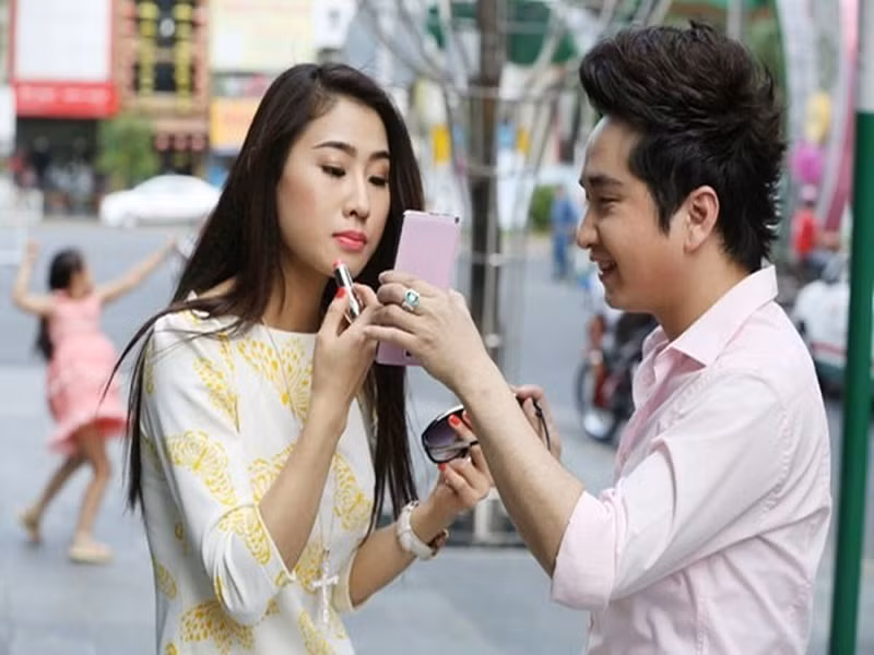 Động thái trái ngược của Bằng Cường và DJ Oxy làm dấy lên nghi ngờ cả hai dựng chuyện để gây sự chú ý. Trước những đồn đoán, người trong cuộc chọn cách im lặng. Ảnh: Vietnamnet