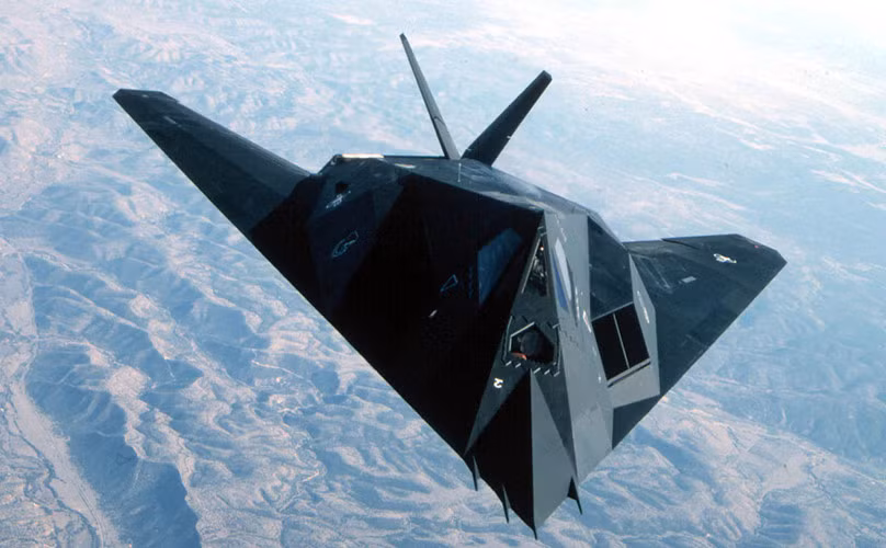 F-117 tham chiến lần đầu trong cuộc chiến ở Panama năm 1989. Trong chiến tranh vùng Vịnh năm 1991, chiến đấu cơ tàng hình này đã thực hiện khoảng 1.300 phi vụ không kích. (Ảnh: cybermodeler)