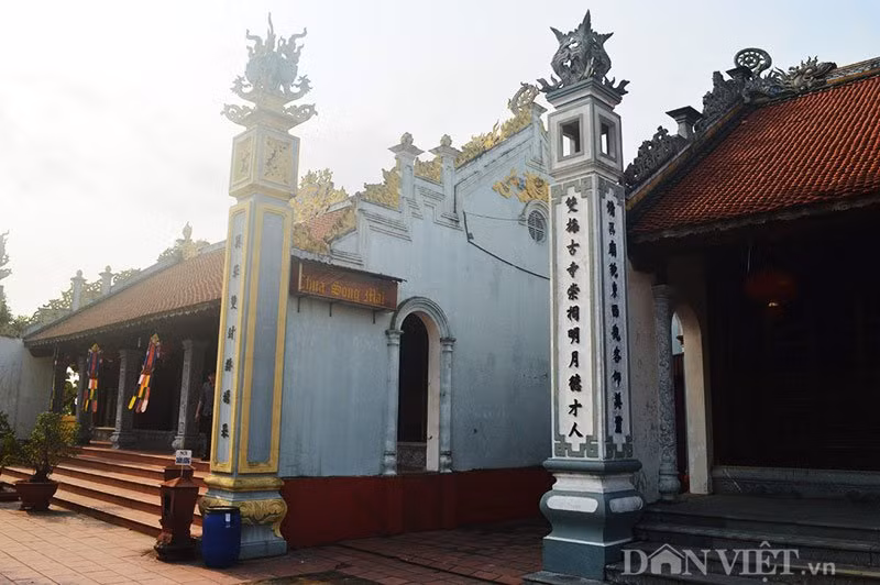 Song Mai Tự.