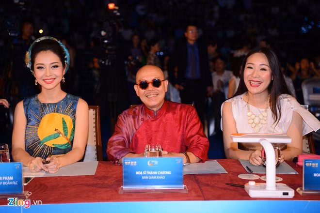 Họa sĩ Thành Chương là một trong những thành viên ban giám khảo giúp chọn ra gương mặt xứng đáng đăng quang ngôi vị hoa hậu cuộc thi lần đầu tổ chức ở Việt Nam.