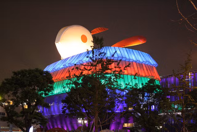 Tòa nhà Macau Pavillion, Thượng Hải, Trung Quốc có hình giống như một chú thỏ.