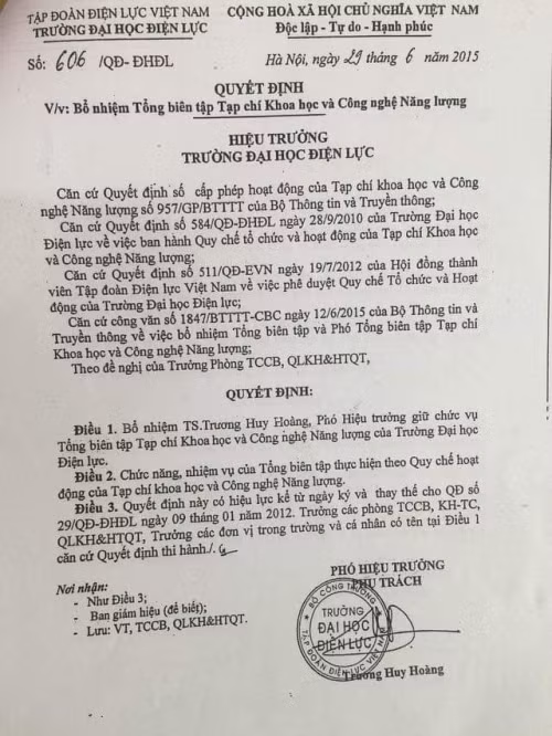 Pho Hieu truong ky quyet dinh tu bo nhiem la loi danh may
