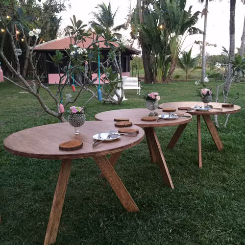 Trang Lạ cho biết, cô và chồng thích sự đơn giản, tinh tế nên quyết định chọn gỗ là chất liệu chính trong căn nhà.