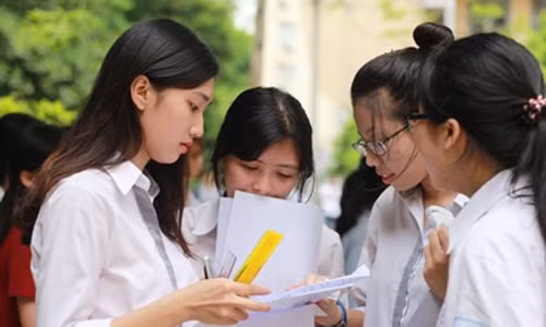 Năm nay Bộ cũng không quy định điểm trúng tuyển đợt sau phải cao hơn điểm trúng tuyển đợt trước.