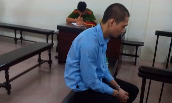 Noi dua di lay nguoi khac, vo bi chong danh chet