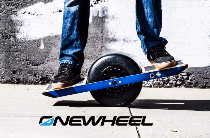 Ngay trước hôm gian hàng bị tịch thu, 7/1, Future Motion đã đệ đơn lên Tòa án liên bang Mỹ yêu cầu cấm Changzhou trưng bày sản phẩm mẫu tại CES 2016.