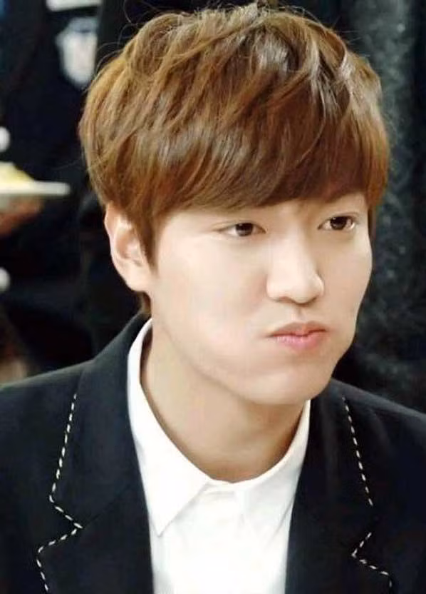 Khoảnh khắc "chu môi" của tài tử Lee Min Ho.