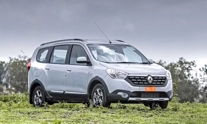 MPV Lodgy Stepway của hãng xe Pháp có giá từ 320 triệu đồng.
