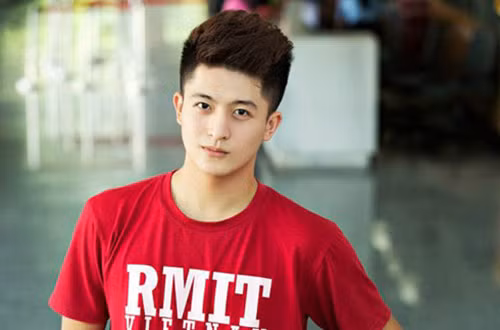 “Lo” hinh anh dau tien cua Harry Lu sau khi bi tai nan-Hinh-2