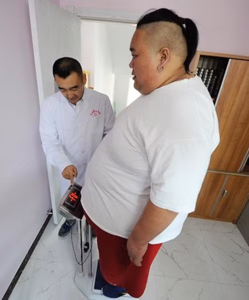 Kể từ khi béo lên, lượng thức ăn của Lý Siêu rất lớn, bắt nguồn từ việc tổn thương tình cảm khiến các yếu tố tâm lý rối loạn, cuối cùng dẫn đến rối loạn hệ thống nội tiết và thần kinh khiến anh luôn cảm thấy đói, ăn không biết no. Theo chia sẻ, có lần Lý Siêu một mình ăn hết nửa con cừu.
