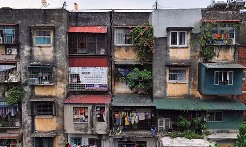 Hot hoang tien do cai tao chung cu cu Ha Noi