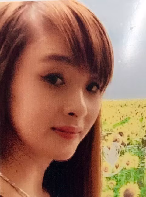 Bà chủ hụi xinh đẹp.