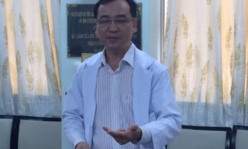 Suýt chết vì “gãi ngứa”… vùng kín Suyt chet vi “gai ngua”… vung kin