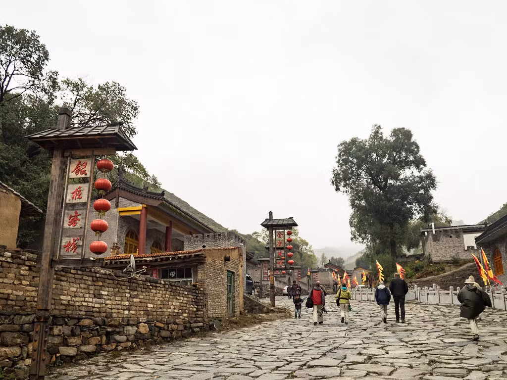 Ngày nay, Nhạn Môn Quan là địa điểm thu hút du khách của Trung Quốc. Nhiều người đến đây với mục đích tìm hiểu lịch sử, cũng có người đến bởi sức hút từ những câu chuyện, những giai thoại liên quan đến cửa ải này. Ảnh: Rita Willaert/Flickr.