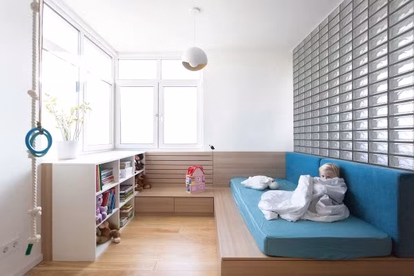 Giường ngủ kiêm ghế sofa cho bé.