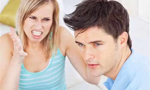Bi hài khi vợ cặp bồ trẻ, chồng cũng tìm “tình bé” giải khuây Bi hai khi vo cap bo tre, chong cung tim “tinh be” giai khuay