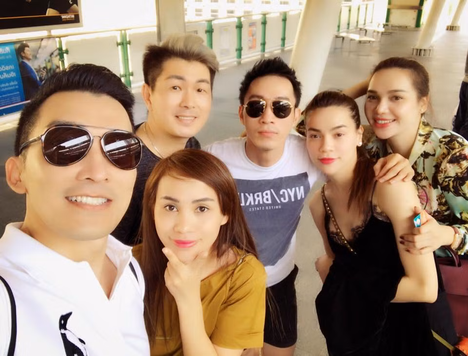 Hồ Ngọc Hà du hí Thái Lan cùng những người bạn.