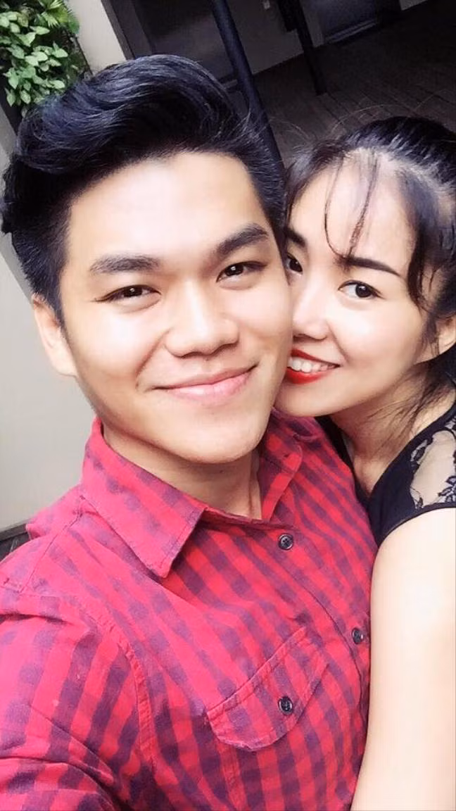 Lê Phương hạnh phúc bên bạn trai: Mùng 9.. Rạng rỡ, tươi như bông!Cho cả năm ấm nồng, hạnh phúc!!
