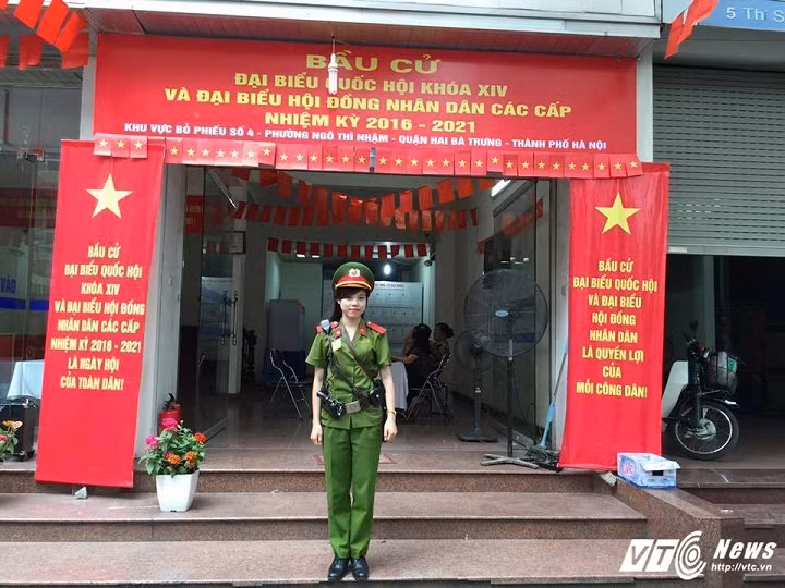 Sau khi tốt nghiệp, thủ khoa Nguyễn Thị Nga mong muốn được làm việc đúng chuyên ngành đã học, đem sức trẻ để xây dựng quê hương Hà Tĩnh. Nga mơ ước trở thành chiến sỹ cảnh sát giỏi, được người dân yêu quý.