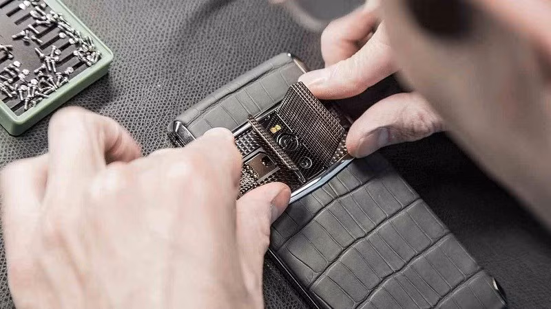 Vertu gây choáng khi trình làng điện thoại giá 8 tỷ đồng Vertu gay choang khi trinh lang dien thoai gia 8 ty dong