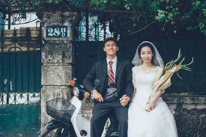 Huy Hoàng - Thu Hiền tiết lộ họ yêu nhau khi học chung đại học. Cả hai có 4 năm gắn bó và chưa một lần cãi cọ.