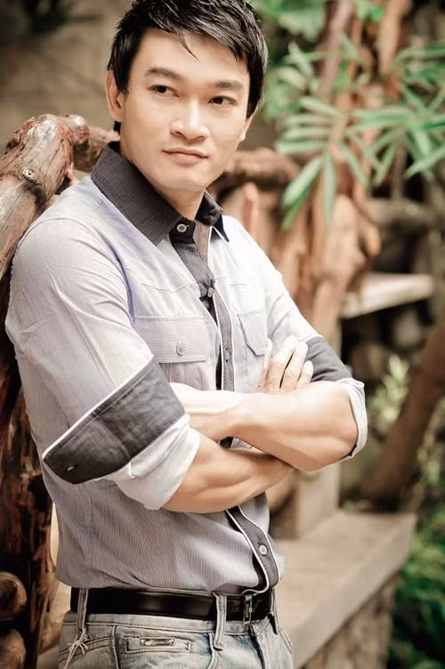 Chuyen tinh yeu cua quy ong doc than hap dan nhat showbiz
