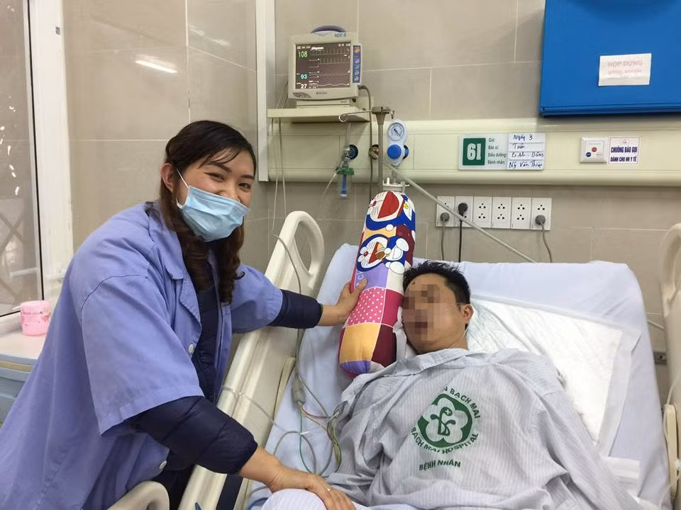 Bác sĩ bệnh viện Bạch Mai “bắt ma” cứu sống người bệnh - Hình 2 Bac si benh vien Bach Mai “bat ma” cuu song nguoi benh-Hinh-2