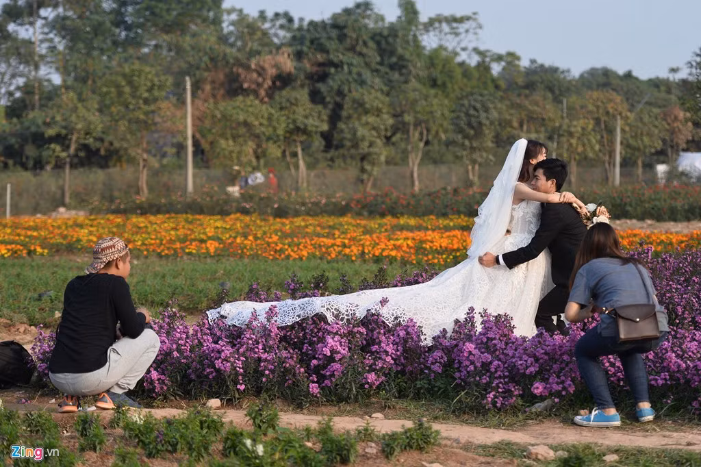 Những màn bê đỡ luôn "làm khổ" chú rể.