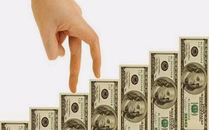 Khi phụ nữ kiếm tiền, họ sẽ đầu tư nhiều hơn (so với nam giới) cho những thứ thực sự tạo ra sự khác biệt, ví dụ như cho chuyện học hành của con cái.
