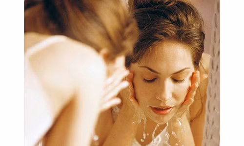 Bỏ ngay thói quen này nếu không muốn da xấu thảm hại Bo ngay thoi quen nay neu khong muon da xau tham hai