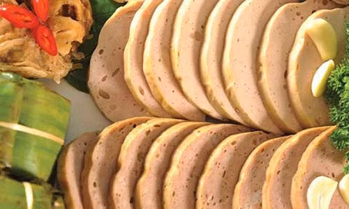 Ai can kieng banh chung, mut, ruou bia, gio cha?